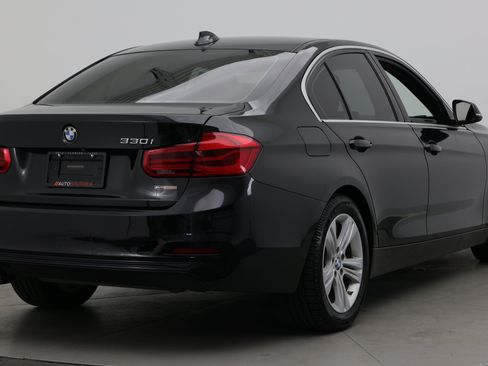 Used 2018 BMW 330i Sedan RWD image 8