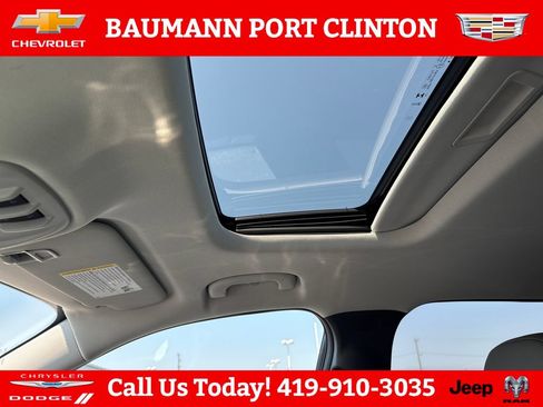 Used 2025 Chevrolet Trax ACTIV w/ Sunroof Package FWD image 22