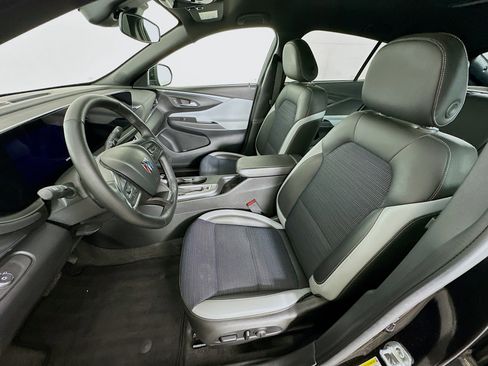 Used 2025 Buick Envista Preferred w/ Convenience I Package FWD image 13