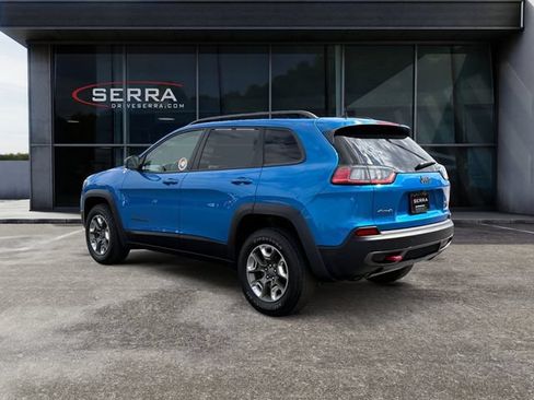 Used 2019 Jeep Cherokee Trailhawk w/ Cold Weather Group AWD/4WD image 3