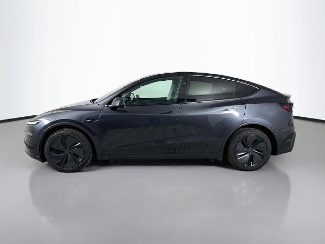 Used 2026 Tesla Model Y AWD image 4