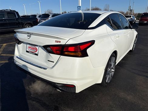 Used 2023 Nissan Altima 2.0 SR image 5