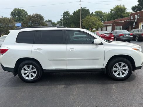 Used 2013 Toyota Highlander SE AWD/4WD image 4