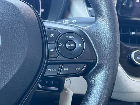 Used 2026 Toyota Corolla LE image 27