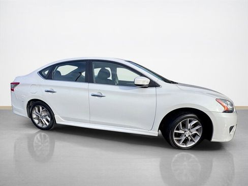 Used 2014 Nissan Sentra SR w/ Premium Package image 2