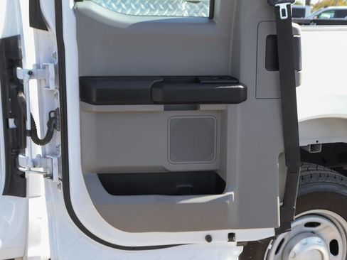 Used 2021 Ford F250 XL w/ Power Equipment Group RWD image 23