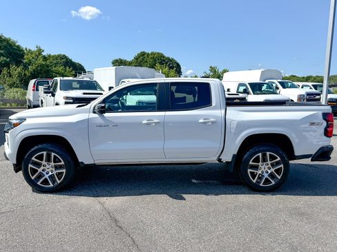 Certified 2023 Chevrolet Colorado Z71 w/ Z71 Convenience Package 2 AWD/4WD image 4