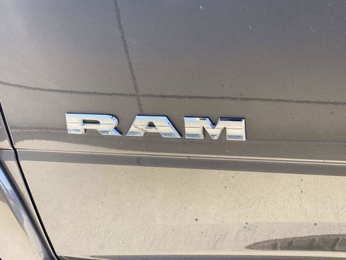 Used 2019 RAM 2500 Laramie image 11