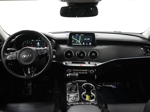 Used 2018 Kia Stinger Premium AWD/4WD image 14