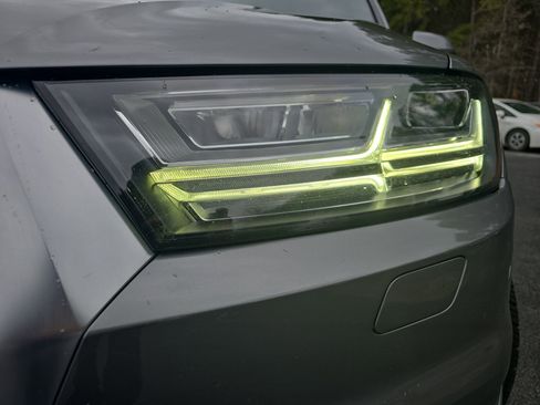 Used 2018 Audi Q7 3.0T Prestige image 34