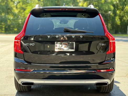 Used 2017 Volvo XC90 T5 Momentum w/ Momentum Plus Package image 4