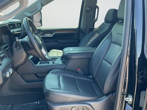 Used 2024 GMC Sierra 2500 Denali w/ Denali Reserve Package AWD/4WD image 17