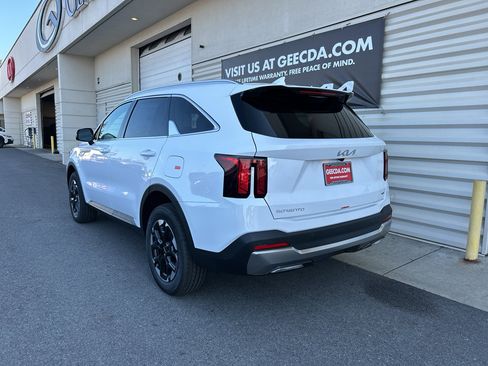 New 2026 Kia Sorento S w/ S Panoramic Sunroof Package image 6