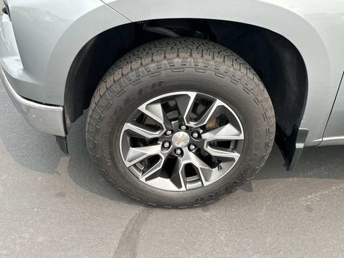 Certified 2024 Chevrolet Silverado 1500 LT AWD/4WD image 30