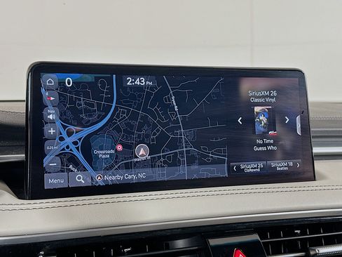 Used 2025 Genesis G70 2.5T image 22