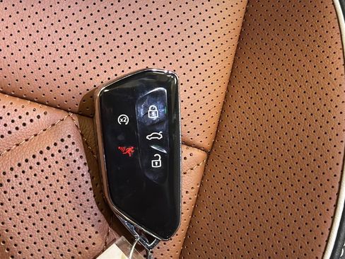 Used 2026 Volkswagen Tiguan SEL R-Line AWD/4WD image 42