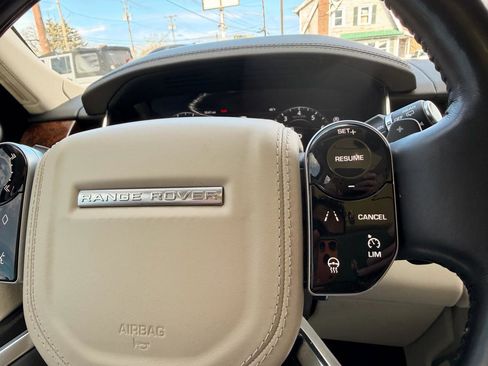 Used 2019 Land Rover Range Rover HSE image 29