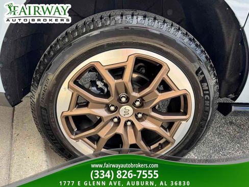 Used 2025 Ford Expedition Max King Ranch AWD/4WD image 38