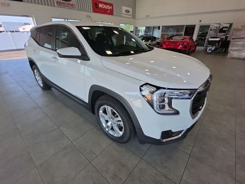 Used 2022 GMC Terrain SLE FWD image 7
