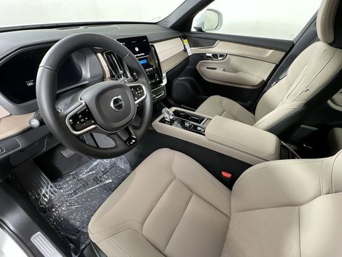 Used 2026 Volvo XC90 B5 Core image 13