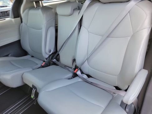 Used 2024 Toyota Sienna XLE image 10