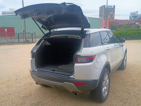 Used 2017 Land Rover Range Rover Evoque SE AWD/4WD image 75
