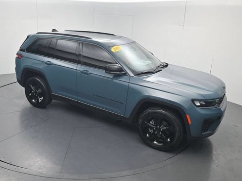 Used 2026 Jeep Grand Cherokee Limited w/ Limited Altitude Package AWD/4WD image 56