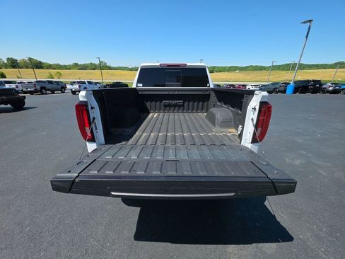 Used 2024 GMC Sierra 1500 SLT w/ SLT Premium Plus Package AWD/4WD image 25
