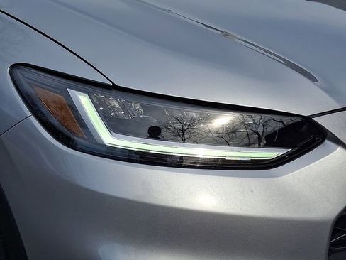 Used 2024 Honda HR-V LX image 9