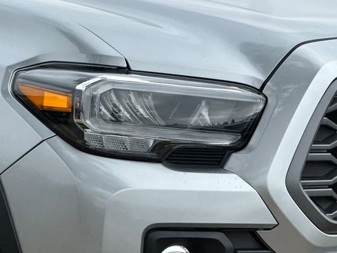 Used 2023 Toyota Tacoma TRD Off-Road image 33