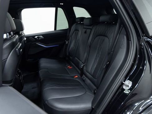 Used 2022 BMW X5 M50i AWD/4WD image 23