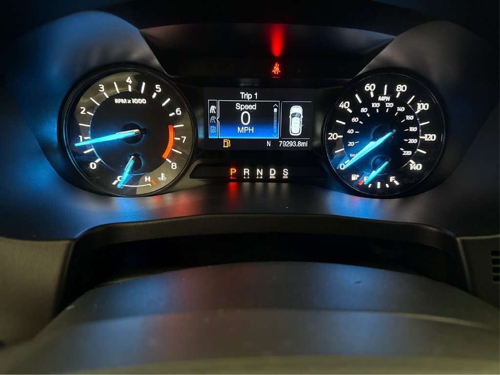 Used 2018 Ford Explorer XLT FWD image 35