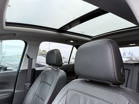 Used 2018 Chevrolet Equinox Premier image 23