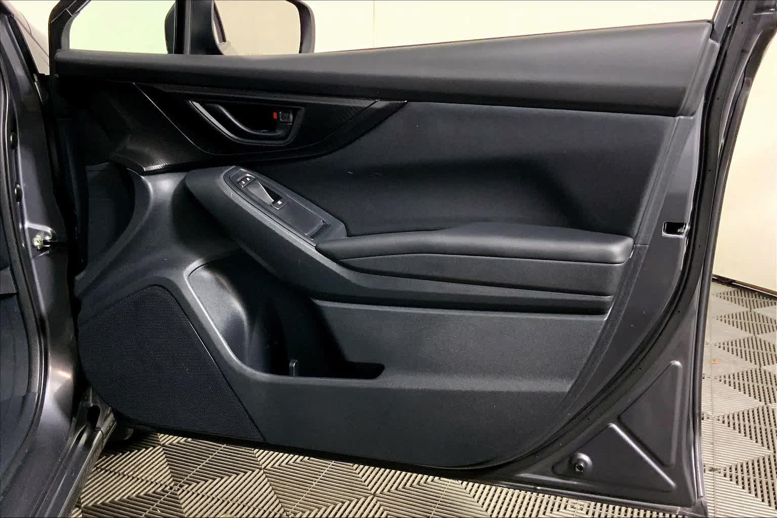 Used 2018 Subaru Impreza 2.0i AWD/4WD image 23