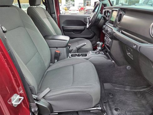 Used 2021 Jeep Gladiator Willys image 20