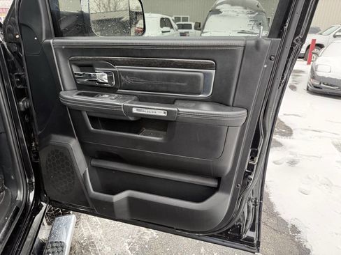 Used 2016 RAM 3500 Laramie Longhorn image 35