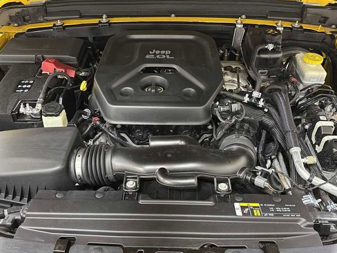 Used 2019 Jeep Wrangler Unlimited Sahara image 31