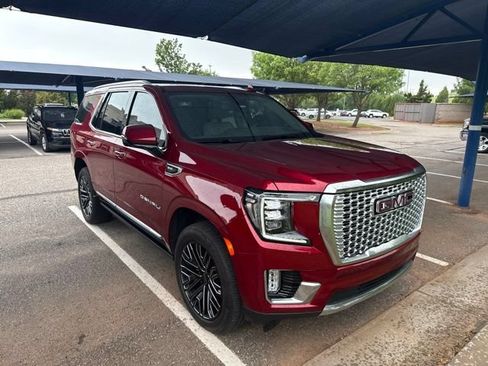 Used 2022 GMC Yukon Denali AWD/4WD image 3