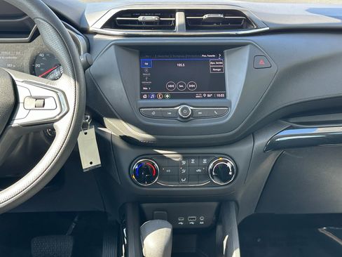 Used 2023 Chevrolet TrailBlazer LS image 14