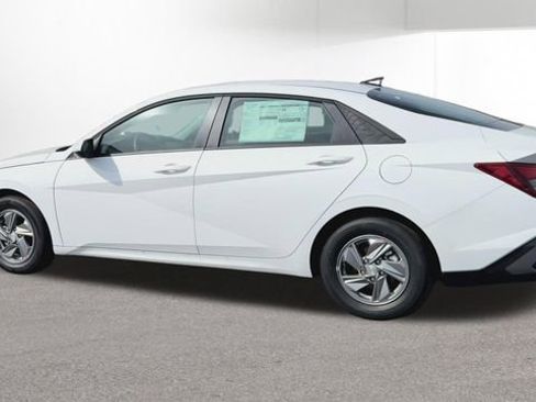 New 2026 Hyundai Elantra SE w/ Cargo Package FWD image 6