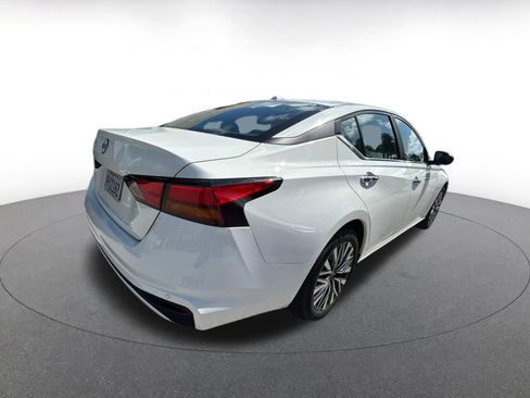 Used 2025 Nissan Altima 2.5 SV image 18