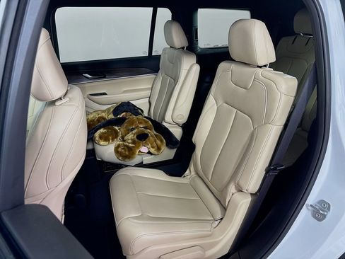 Used 2025 Jeep Grand Cherokee L Limited AWD/4WD image 23