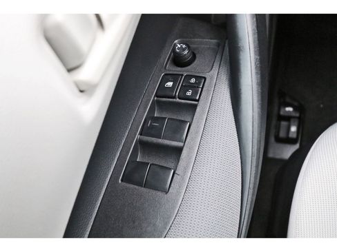 Used 2022 Toyota Corolla LE image 22