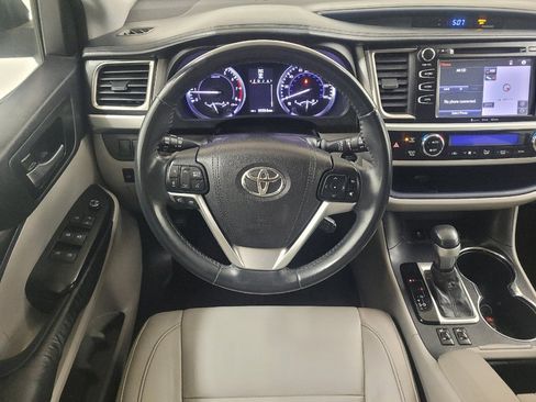 Used 2016 Toyota Highlander XLE AWD/4WD image 22