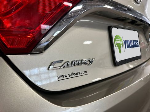 Used 2017 Toyota Camry LE FWD image 36