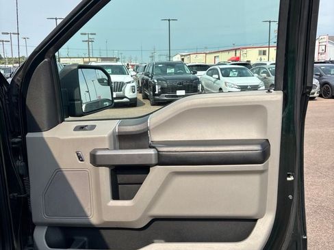 Used 2015 Ford F150 XLT AWD/4WD image 25