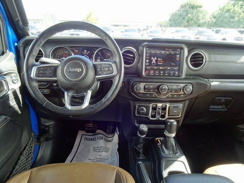 Used 2022 Jeep Wrangler Unlimited Sahara w/ Cold Weather Group image 19