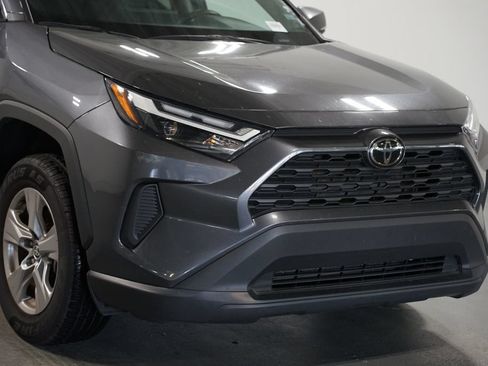 Used 2025 Toyota RAV4 XLE FWD image 4