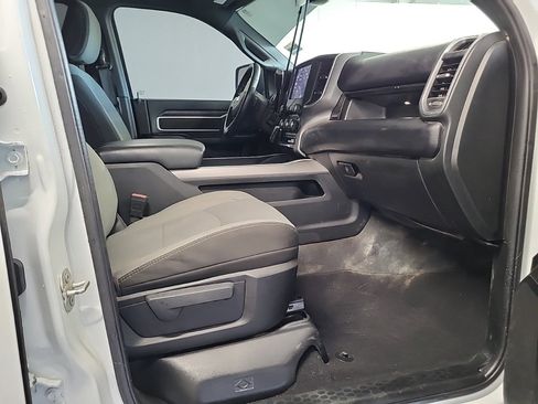 Used 2024 RAM 2500 Big Horn w/ Off Road Package AWD/4WD image 11