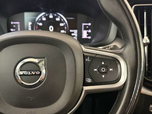 Used 2019 Volvo XC60 T6 Momentum w/ Premium Package AWD/4WD image 24